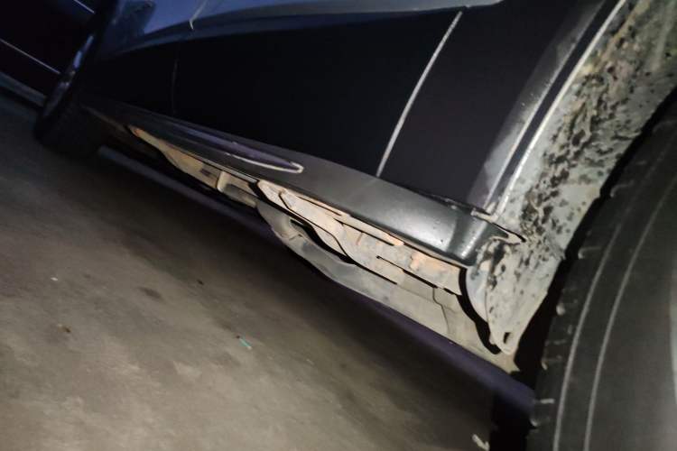 Used Jeep Cherokee 2016 2.4L Leading Edition Left Side Sill