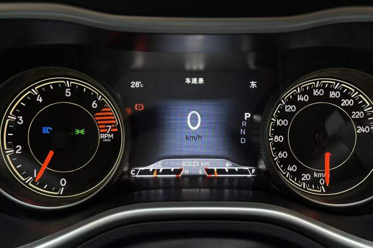 Used Jeep Cherokee 2016 2.4L Superior Edition Odometer Close Up