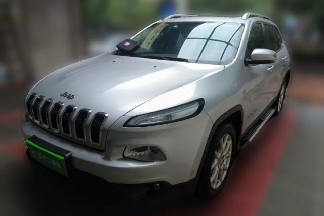 Used Jeep Cherokee 2016 2.0L Superior Edition