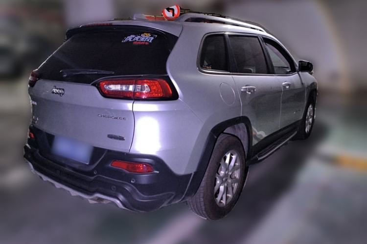 Used Jeep Cherokee 2016 2.4L Professional Edition Rear Right 45 Deg
