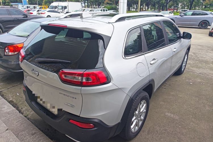 Used Jeep Cherokee 2016 2.4L Professional Edition Rear Right 45 Deg
