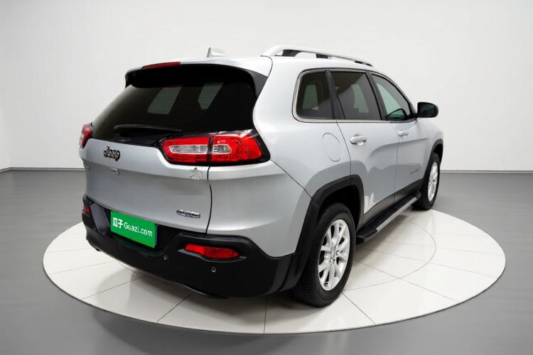Used Jeep Cherokee 2016 2.0L Superior Edition Rear Right 45 Deg