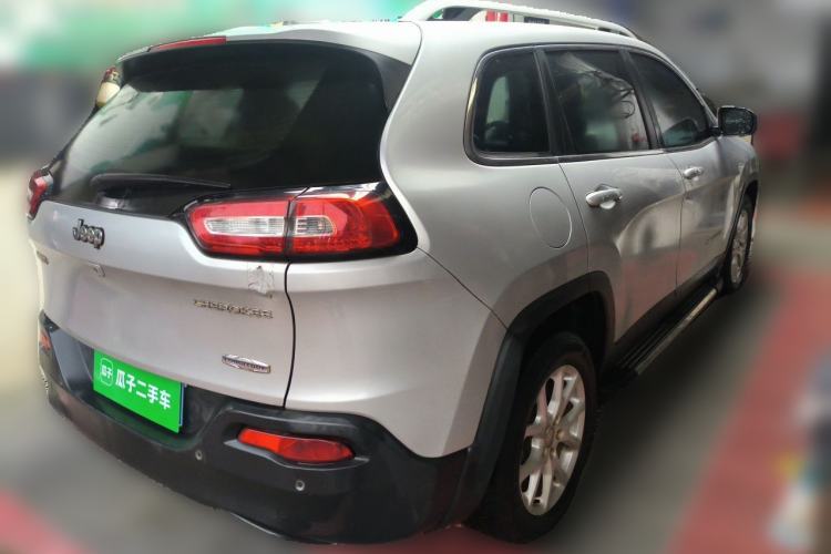Used Jeep Cherokee 2016 2.0L Superior Edition Rear Right 45 Deg