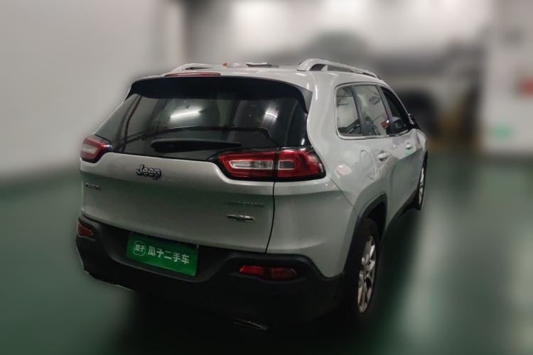 Used Jeep Cherokee 2016 2.4L Leading Edition Rear Right 45 Deg