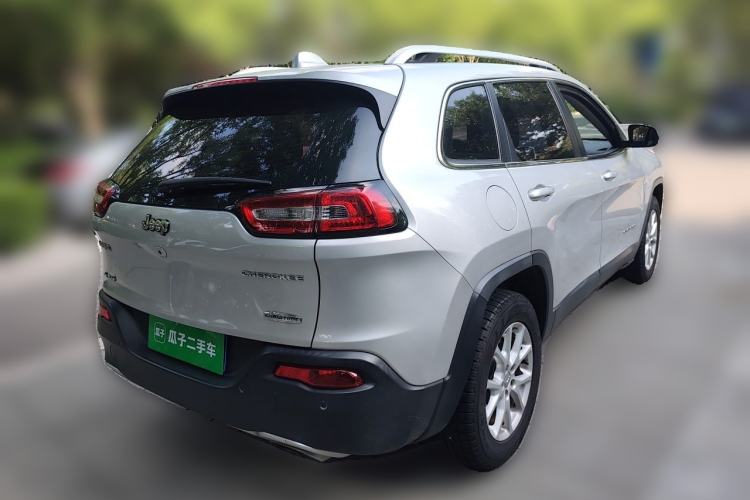 Used Jeep Cherokee 2016 2.4L Professional Smart Version Rear Right 45 Deg