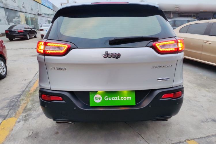 Used Jeep Cherokee 2016 2.4L Leading Edition Rear