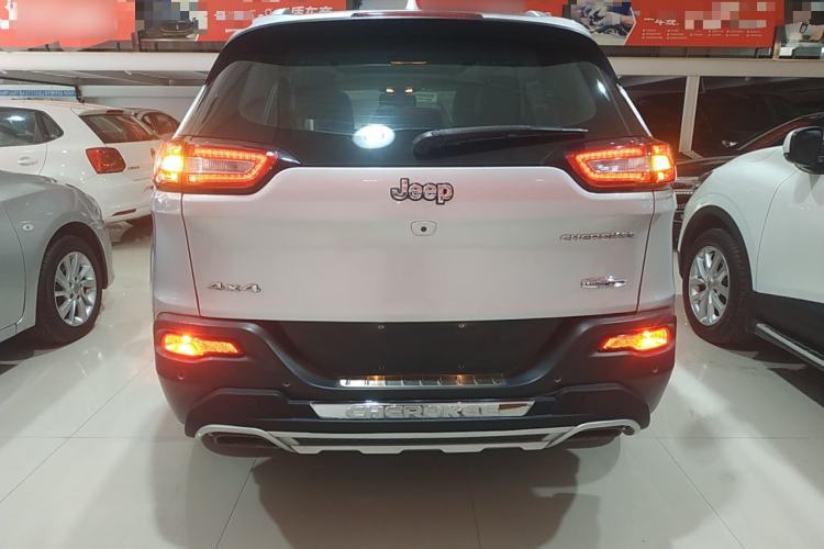 Used Jeep Cherokee 2016 2.4L Professional Smart Version Rear