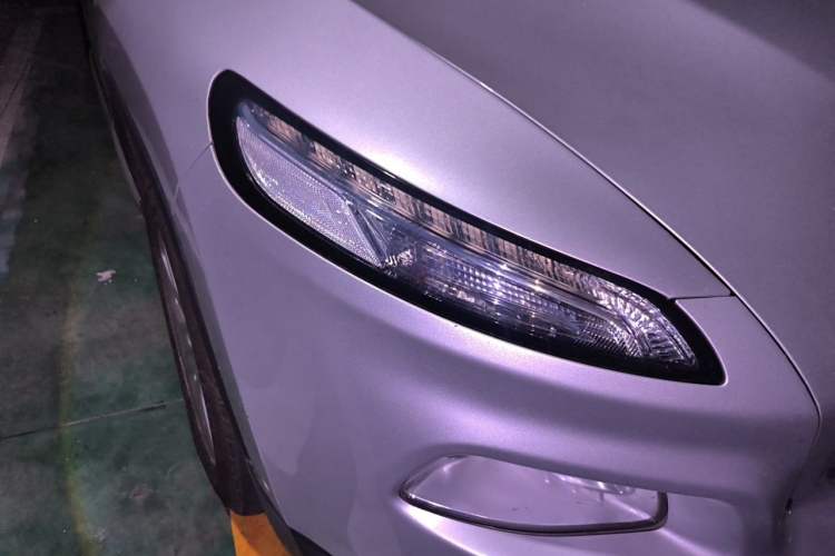 Used Jeep Cherokee 2016 2.4L Professional Edition Right Front Headlight