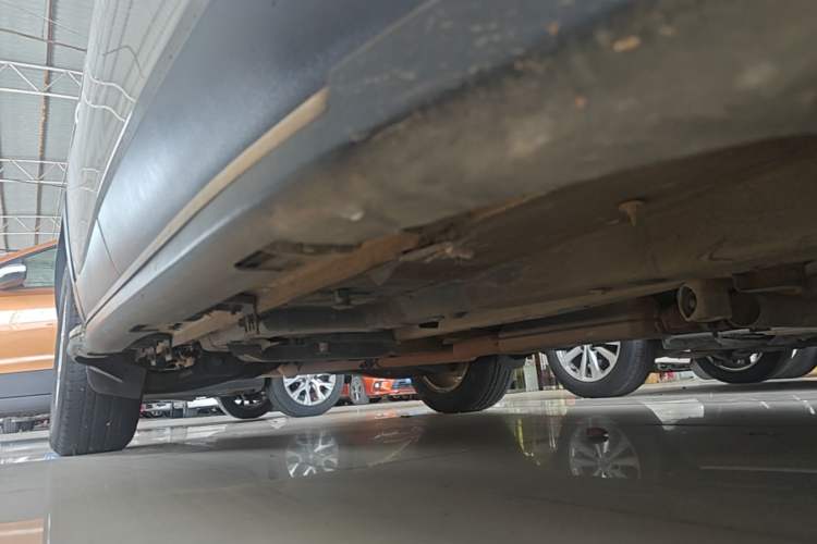 Used Jeep Cherokee 2016 2.4L Leading Edition Right Side Sill