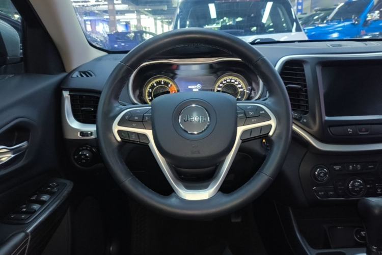 Used Jeep Cherokee 2016 2.4L Leading Smart Version Steering Wheel