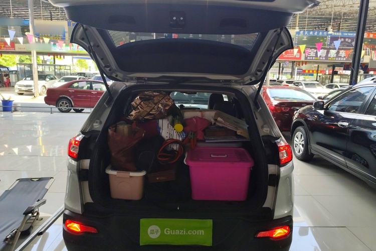Used Jeep Cherokee 2016 2.4L Professional Smart Version Trunk