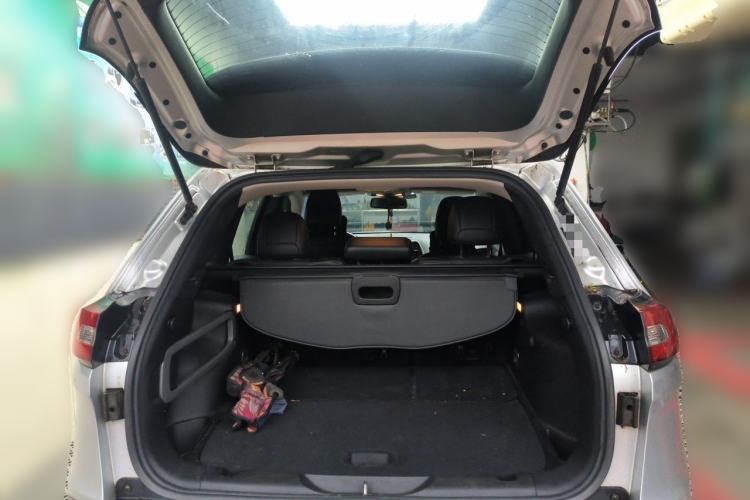 Used Jeep Cherokee 2016 2.0L Superior Edition Trunk