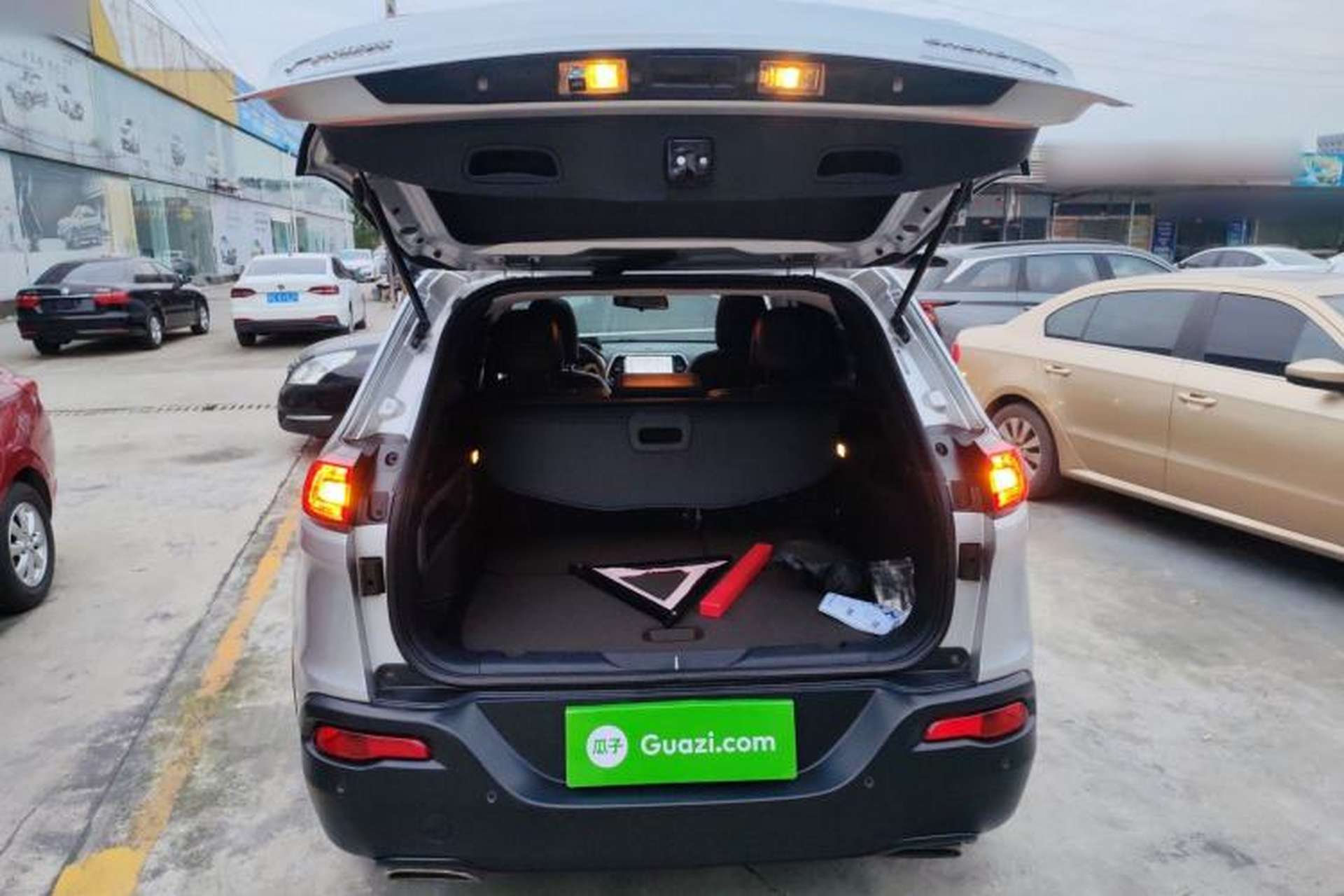 Used Jeep Cherokee 2016 2.4L Leading Edition Trunk