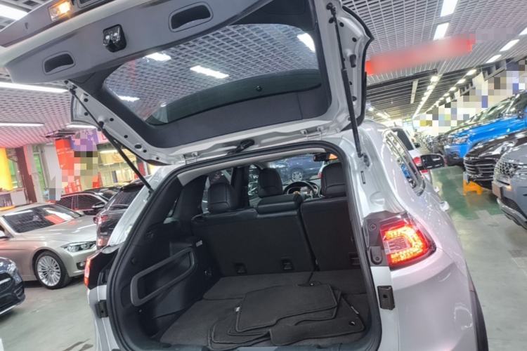 Used Jeep Cherokee 2016 2.4L Leading Smart Version Trunk
