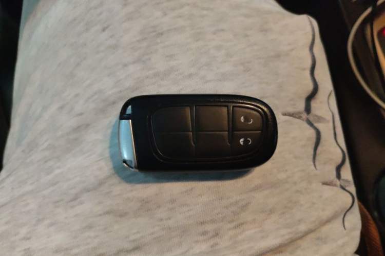 Used Jeep Cherokee 2016 2.4L Leading Edition Vehicle Key