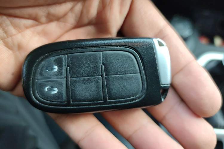Used Jeep Cherokee 2016 2.4L Professional Smart Version Vehicle Key