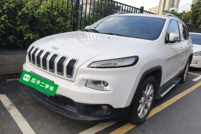 Used Jeep Cherokee 2016 2.0L Superior Edition