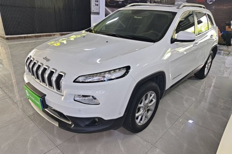 Used Jeep Cherokee 2016 2.4L Professional Smart Version Guazi used car, China used car export, Used car for sale, Used  cars, Cheapest cars for sale