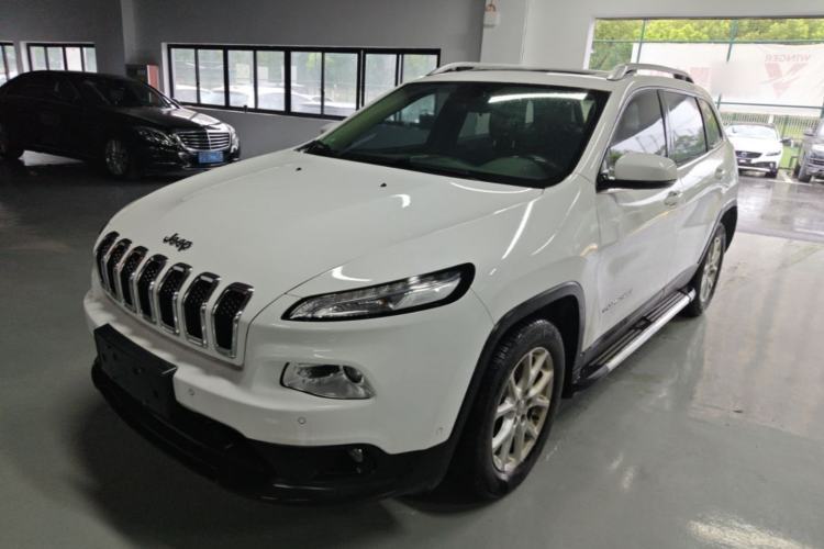 Jeep Cherokee 2016 2.4L Leading Edition d’occasion Guazi used car, China used car export, Used car for sale, Used  cars, Cheapest cars for sale