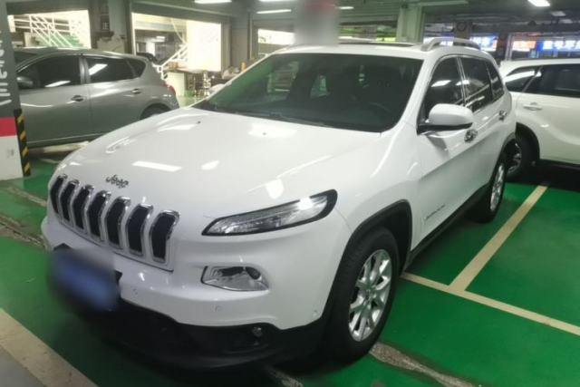 Used Jeep Cherokee 2016 2.0L Superior Edition
