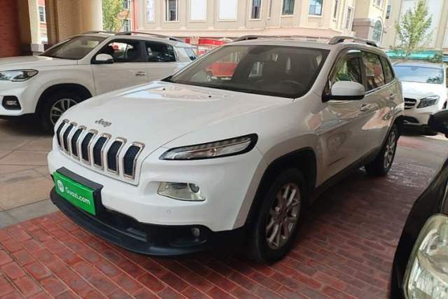Used Jeep Cherokee 2016 2.0L Superior Edition