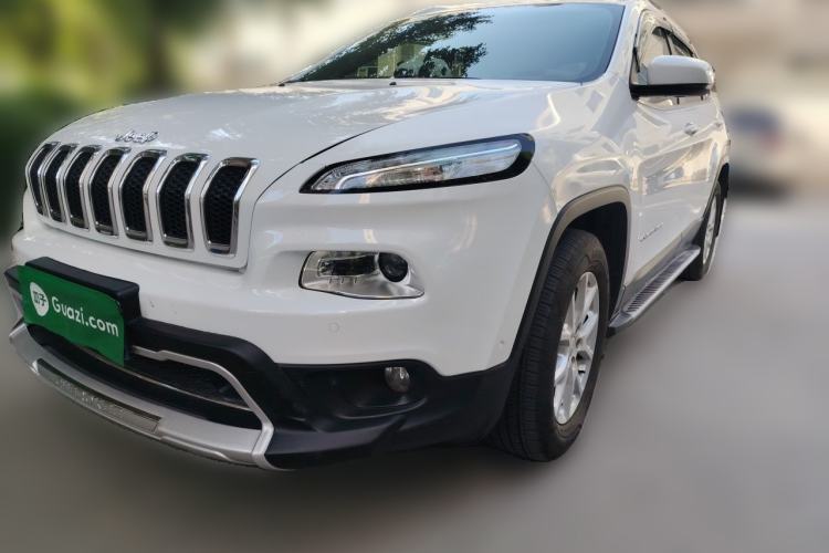 Used Jeep Cherokee 2016 2.4L Professional Edition Guazi used car, China used car export, Used car for sale, Used  cars, Cheapest cars for sale