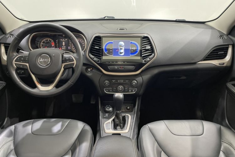 Used Jeep Cherokee 2016 2.4L Professional Edition Audio And AC Panel