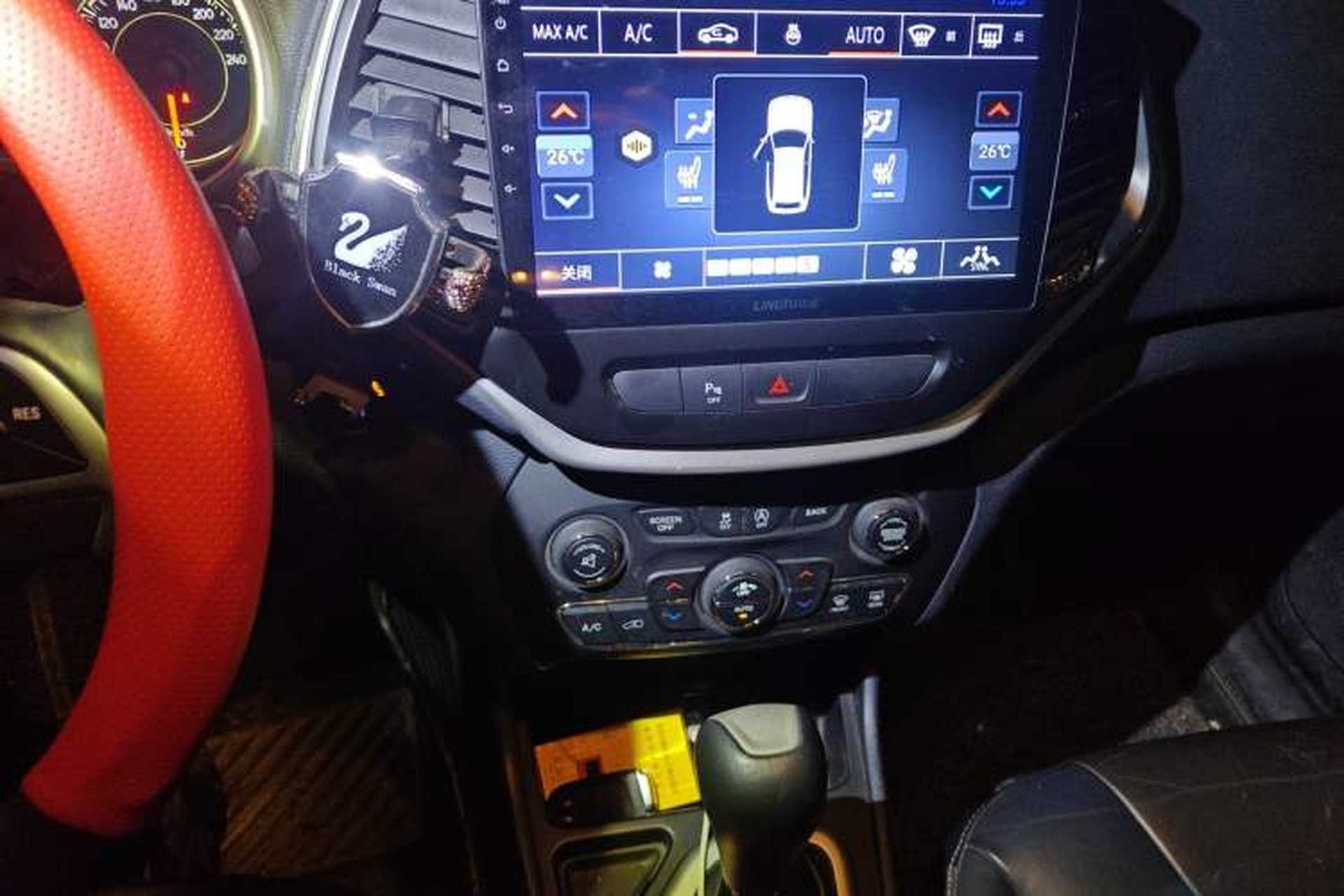 Used Jeep Cherokee 2016 2.4L Leading Edition Audio And AC Panel