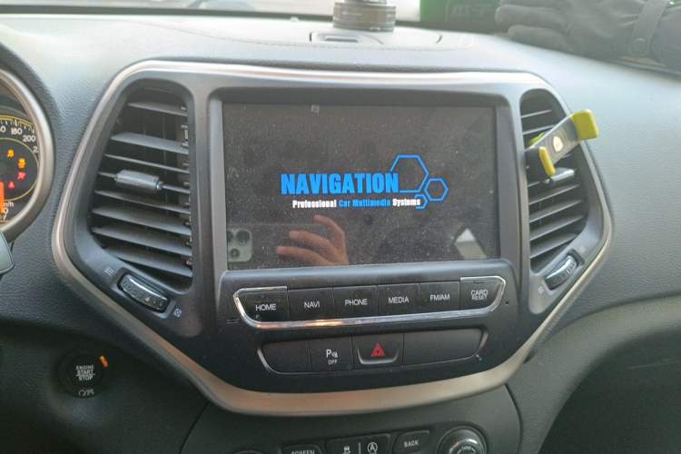 Used Jeep Cherokee 2016 2.4L Leading Edition Audio And AC Panel