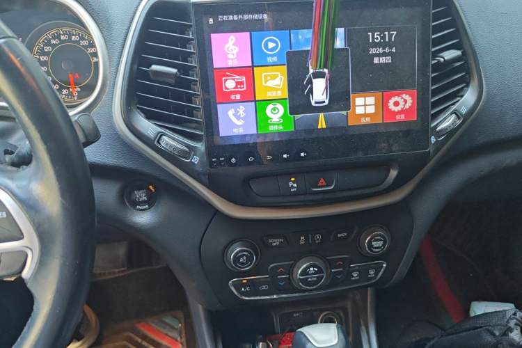 Used Jeep Cherokee 2016 2.4L Leading Edition Audio And AC Panel
