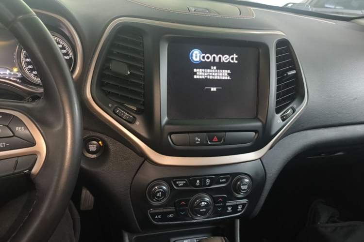 Used Jeep Cherokee 2016 2.4L 75th Anniversary Edition Audio And AC Panel
