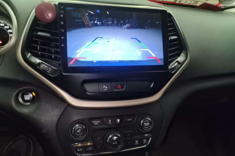 Used Jeep Cherokee 2016 2.4L Leading Edition Audio And AC Panel