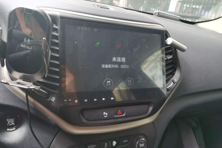 Used Jeep Cherokee 2016 2.4L Professional Edition Audio And AC Panel