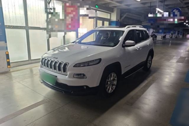 Used Jeep Cherokee 2016 2.0L Superior Edition