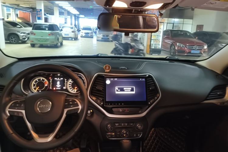 Used Jeep Cherokee 2016 2.4L Professional Edition Center Console