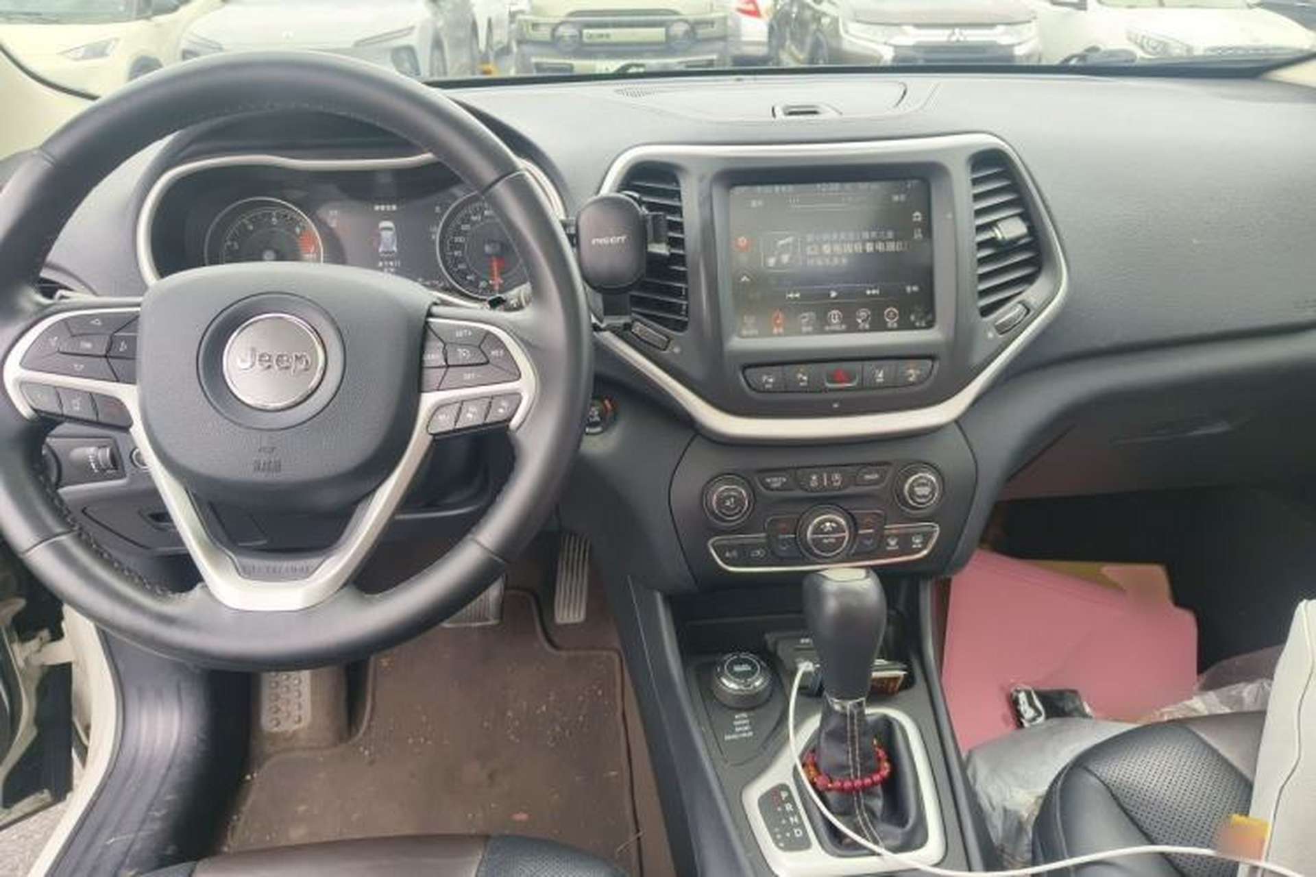 Used Jeep Cherokee 2016 2.4L All-in-One Edition Center Console