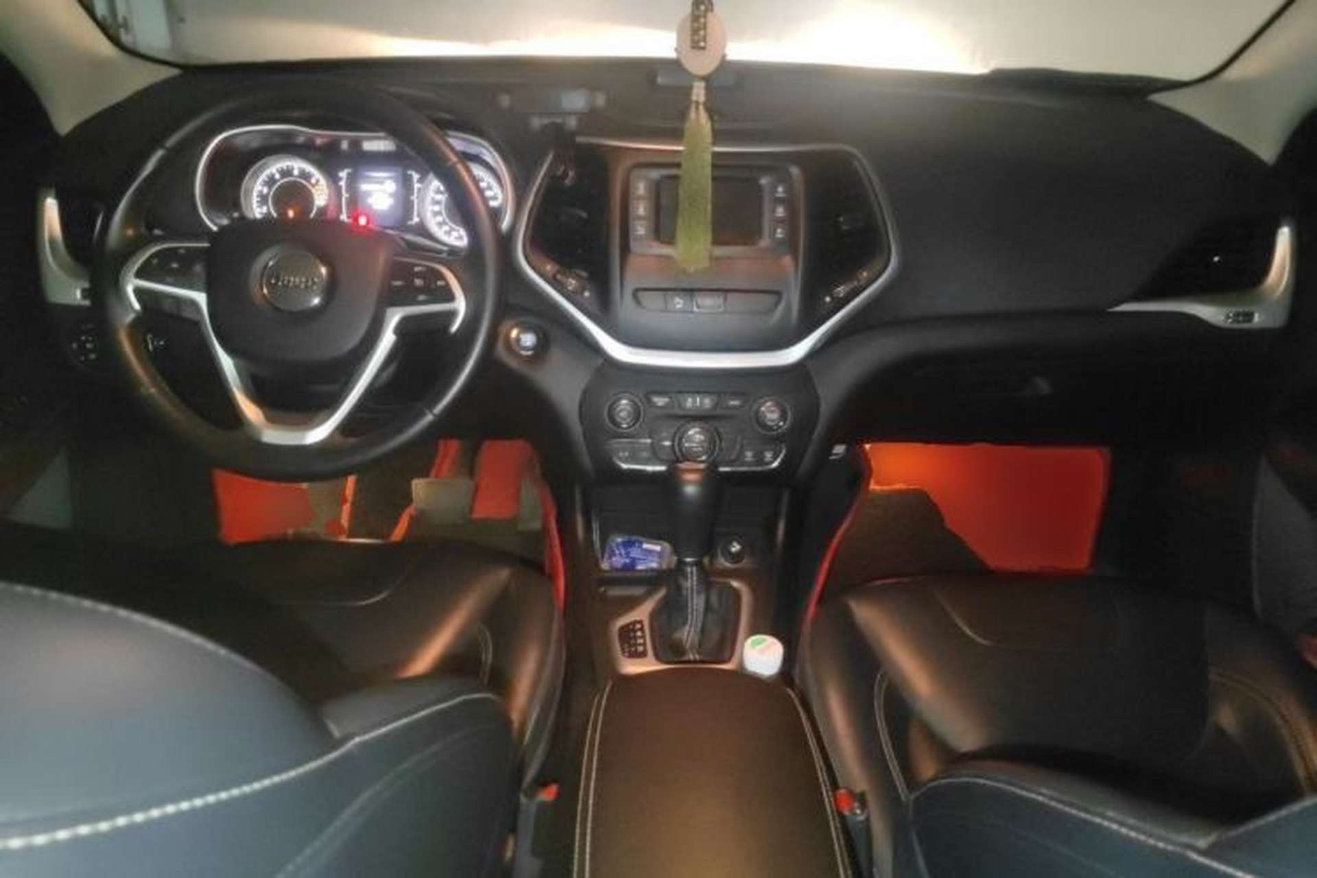 Used Jeep Cherokee 2016 2.0L Leading Edition Center Console