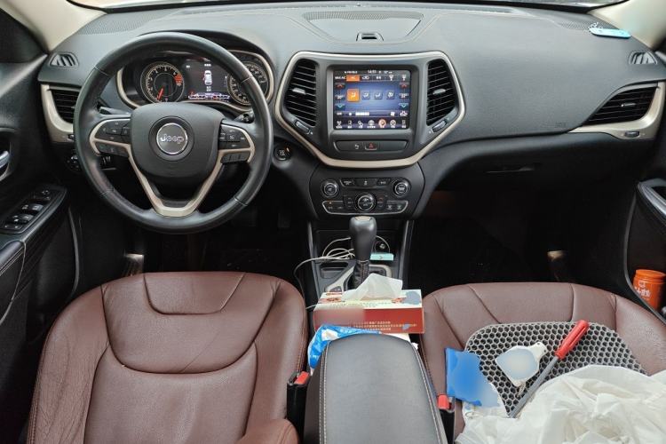 Used Jeep Cherokee 2016 2.0L Smart Version Center Console