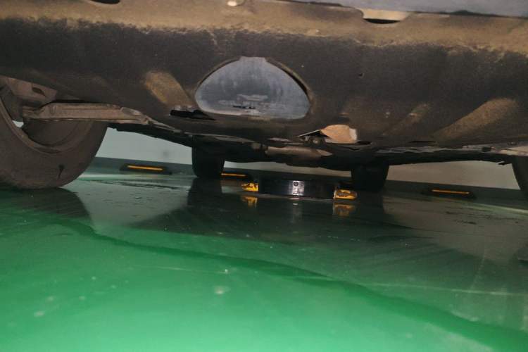 Used Jeep Cherokee 2016 2.4L Superior Edition Chassis Front