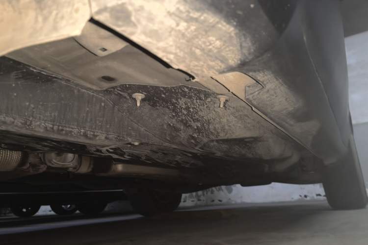 Used Jeep Cherokee 2016 2.4L Professional Smart Version Chassis Front Left