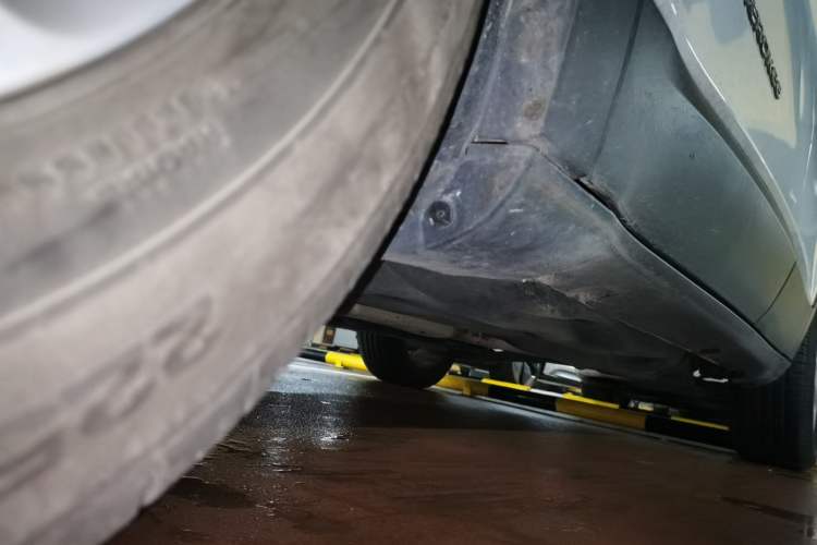 Used Jeep Cherokee 2016 2.4L Leading Edition Chassis Front Left