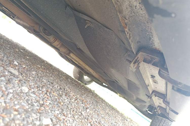 Used Jeep Cherokee 2016 2.0L Superior Edition Chassis Front Left