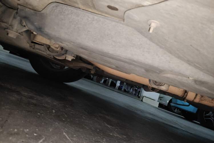 Used Jeep Cherokee 2016 2.0L Superior Edition Chassis Front Left