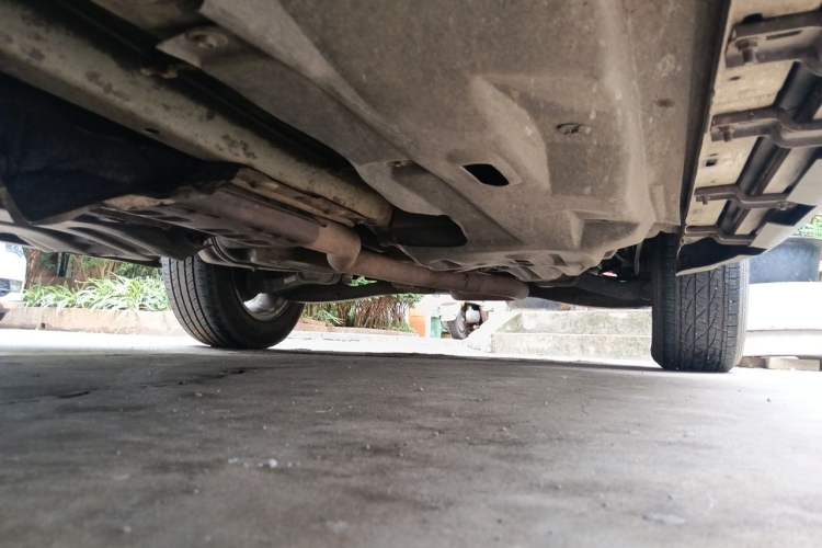 Used Jeep Cherokee 2016 2.4L Professional Smart Version Chassis Front Left