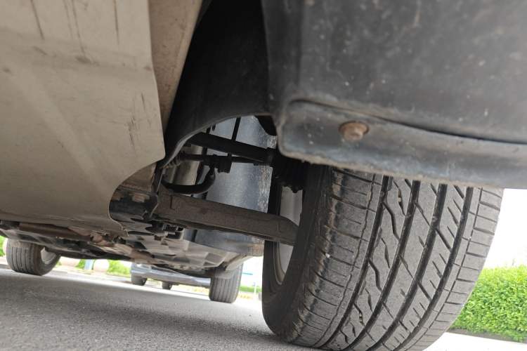 Used Jeep Cherokee 2016 2.0L Superior Edition Chassis Front Left