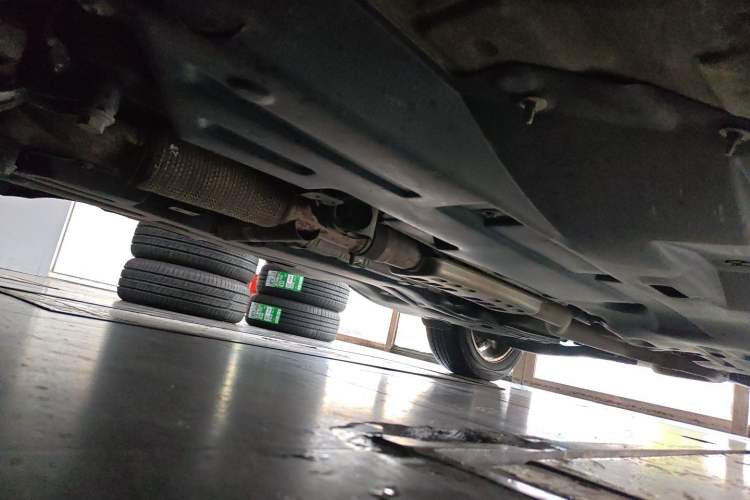 Used Jeep Cherokee 2016 2.4L All-in-One Edition Chassis Front Left
