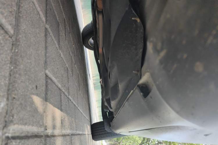 Used Jeep Cherokee 2016 2.0L Superior Edition Chassis Front Left
