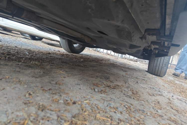 Used Jeep Cherokee 2016 2.4L All-in-One Edition Chassis Front Left