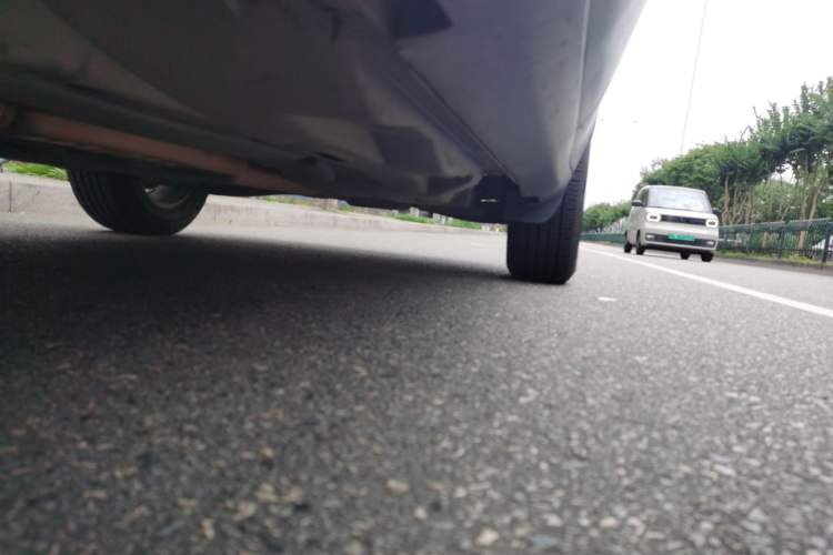 Used Jeep Cherokee 2016 2.4L Professional Edition Chassis Front Left