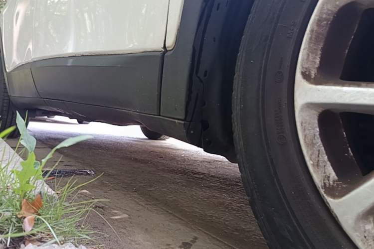 Used Jeep Cherokee 2016 2.4L Leading Edition Chassis Front Right